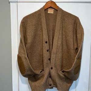1950s McGregor
Camelot Cardigan Sweater
Lambs Wool/ Camel Hair
Mens Medium
